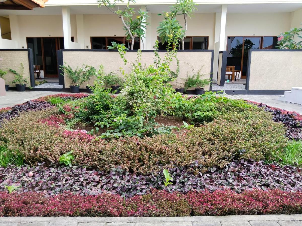 The Laviana Hotel Lovina  Ngoại thất bức ảnh