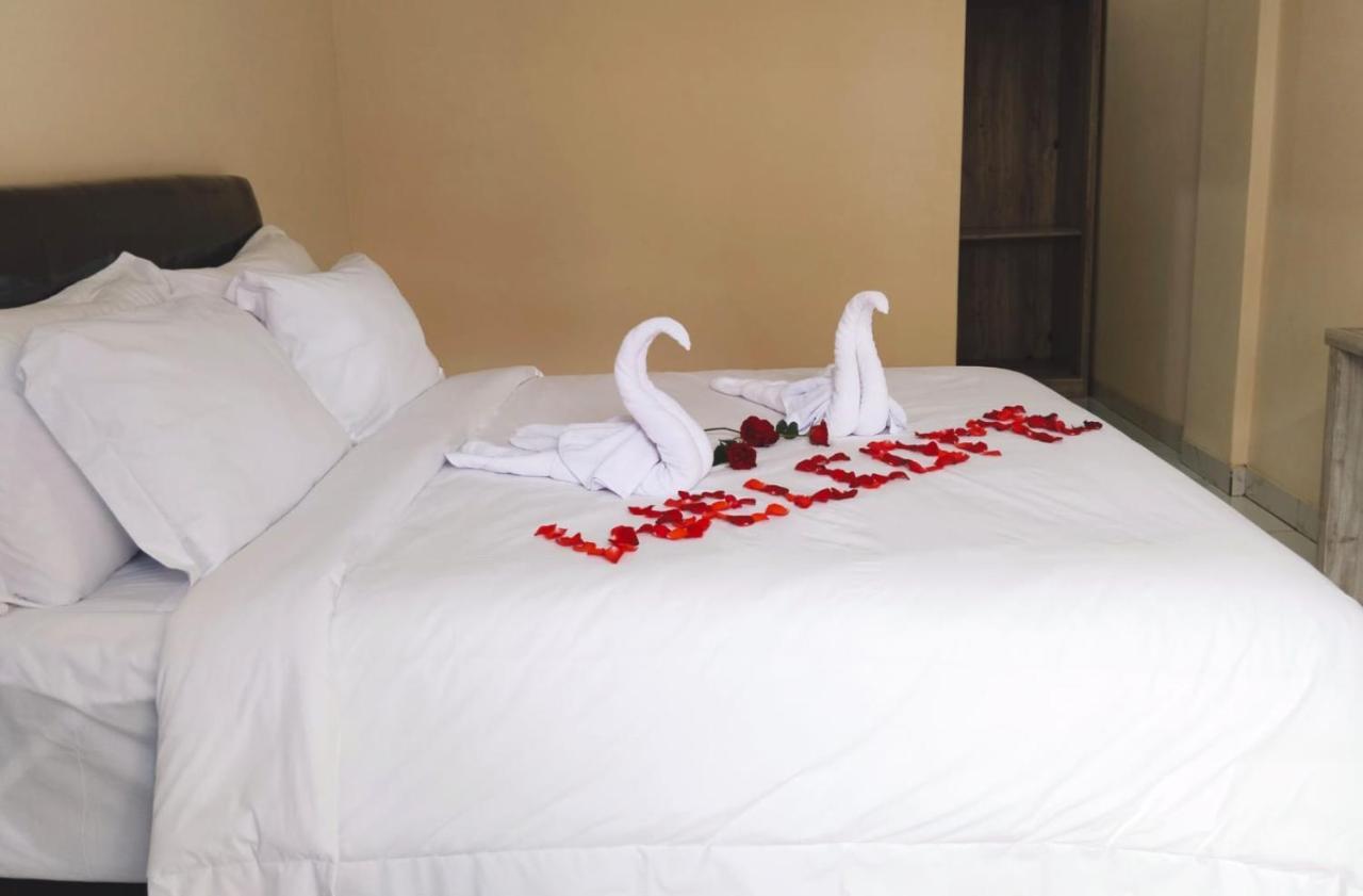 The Laviana Hotel Lovina  Ngoại thất bức ảnh