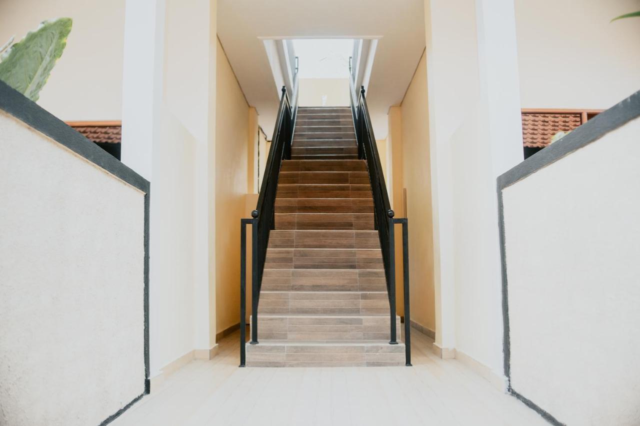 The Laviana Hotel Lovina  Ngoại thất bức ảnh